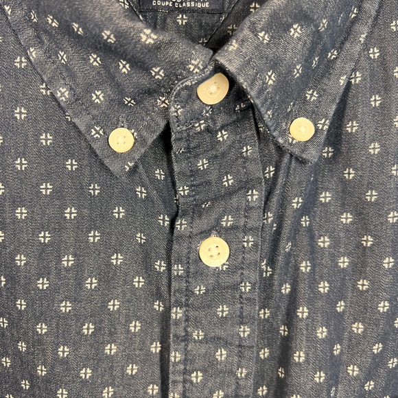 EUC Tommy Hilfiger Blue Button Down Shirt - Picture 5 of 6